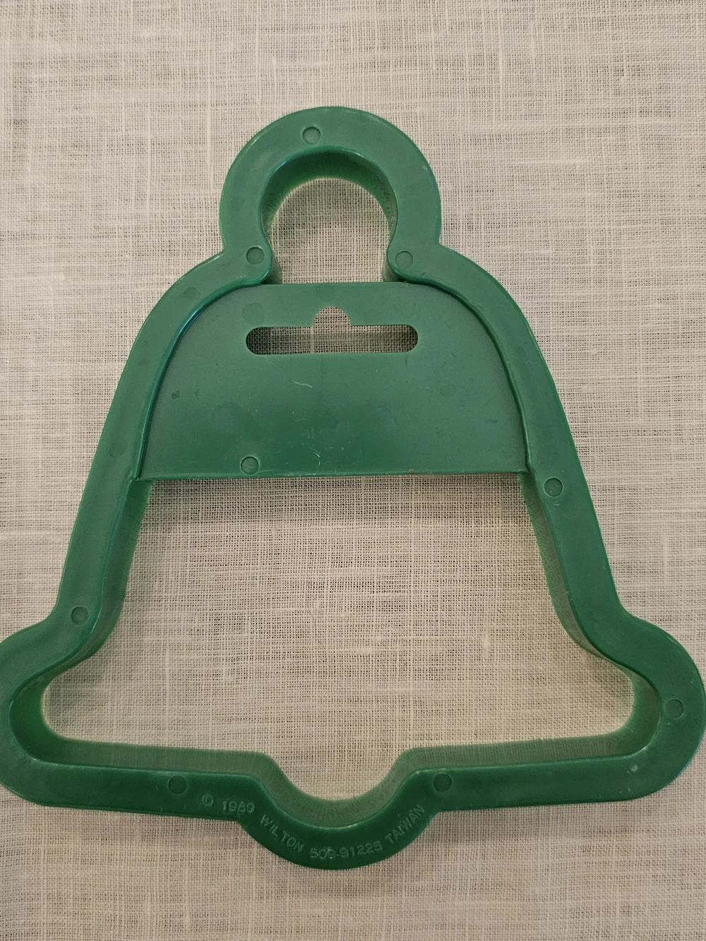 Wilton Vintage Christmas Bell Cookie Cutter Green Plastic Holiday Baking